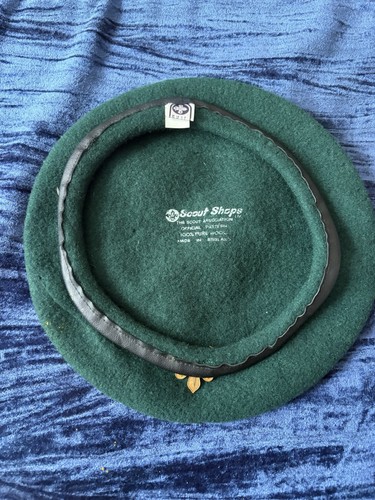 Vintage scout beret - scout, badge