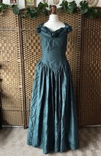 Vintage Style Full Length Dark