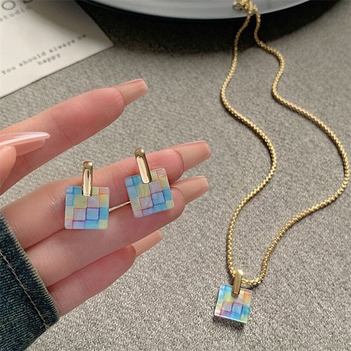 Square multicolored pendant - multicolored,