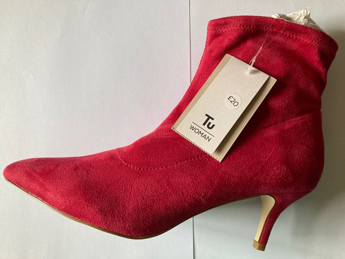 Women boots size 7 - women's,