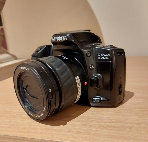 Minolta dynax 500si - minolta,