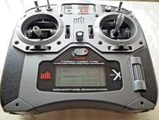 Spektrum DX6i DSMX/DSM2 Transmitter Mode 2, boxed With Manual. really super cond