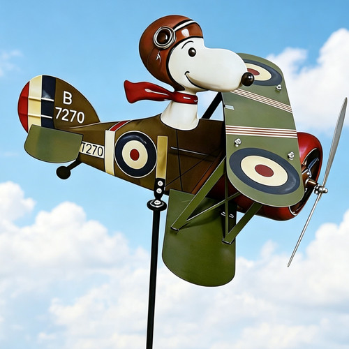 Snoopy pilot flying - pilot, biplane