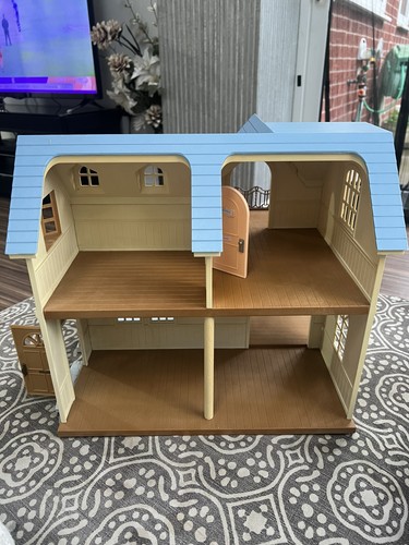 Sylvanian families courtyard - sylvanian,