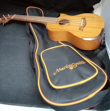 Martin Smith 4 String Ukulele Natural Colour Uk712c With Case