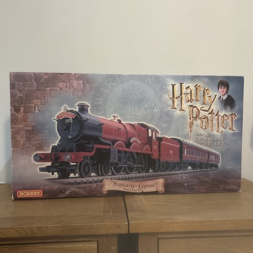 Hornby r1033 hogwarts express - hogwarts,