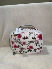 GUESS White Floral Cosmetic