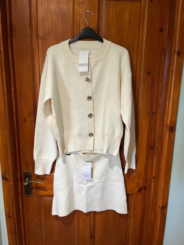 White piece cardigan and - 2,