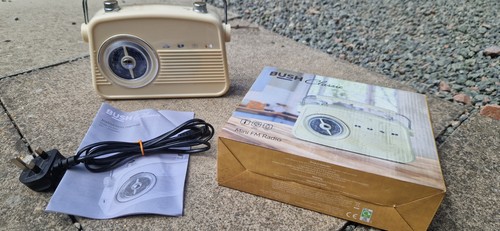 Bush classic retro look - fm,