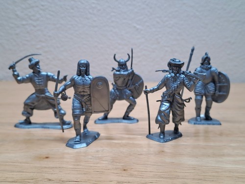 Kellogg plastic figures - plastic,