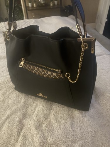 Black leather river - leather, island