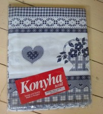 VINTAGE HUNGARIAN BLUE & WHITE