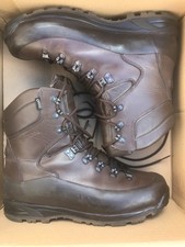 BRITISH ARMY ITURRI COLD WETWEATHER COMBAT BOOTS 11 BROWN GORETEX PATROLMILITARY