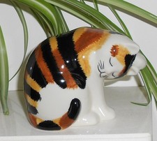 Quail Pottery Cat figurine