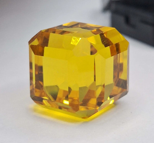 350 yellow topaz - 350,