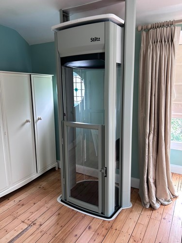 Stiltz duo through floor - through,