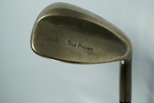 Mizuno Tour Proven Pitching