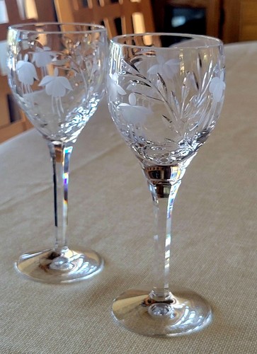 Stuart crystal cascade - cascade, pattern