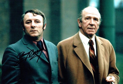 Tommy docherty signed - tommy,