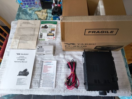 Yaesu ft897d boxed with - yaesu, manual