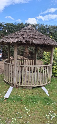 Round wooden freestanding - round,