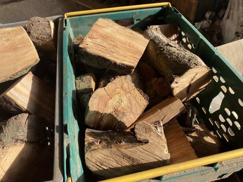 Apple wood chunks large - chunks,large,