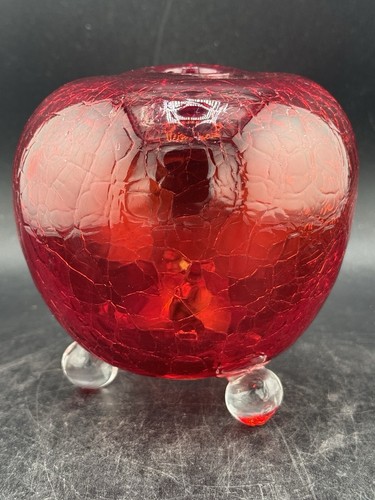 Crackle glass fruit fly - crackle,
