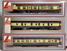 3x Lima BR Mk1 Coaches In GWR