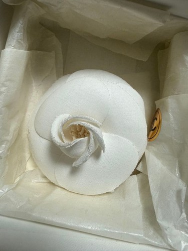 Chanel white camellia brooch - white,