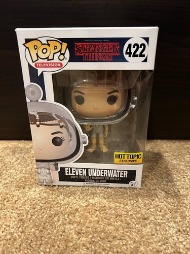 Hot topic exclusive stranger - hot,