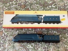Hornby R2339 LNER Garter Blue 4-6-2 A4 Class Loco 4468 Mallard