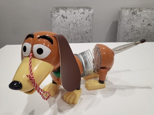 Classic slinky dog - classic,