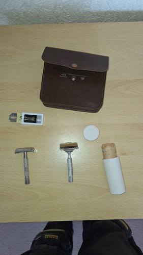Gillette twist open razor - twist, to