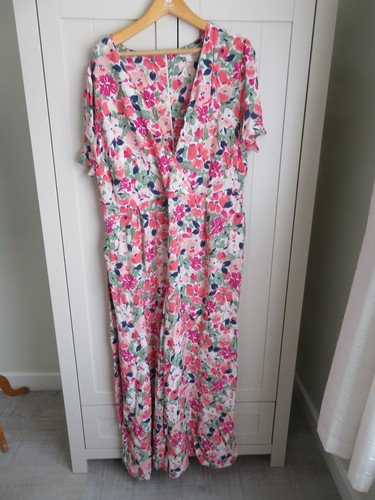 Bnwt fabulous floral print - bnwt,