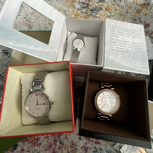 Euc lot women - 4, watches