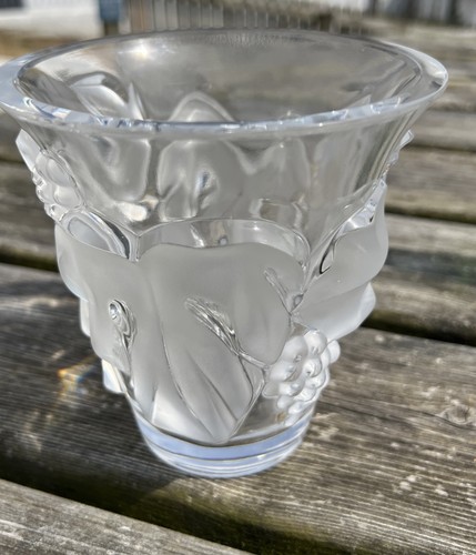 Lalique saumur vase grapes - saumur,