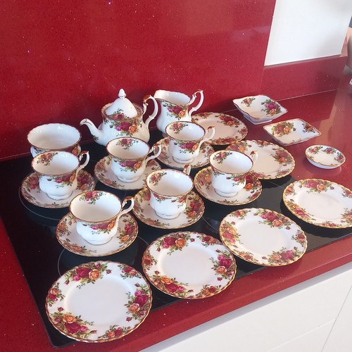 Royal albert old - royal, roses