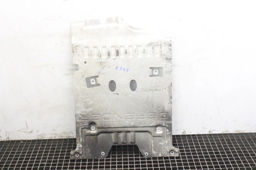 Land rover defender station - land,