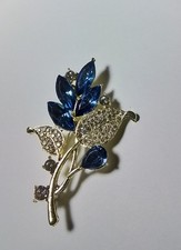 BLUE CRYSTAL FLORAL BOUQUET