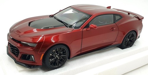 Autoart scale diecast - autoart, 1/18