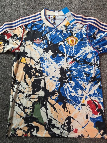 Manchester united stone - stone, roses