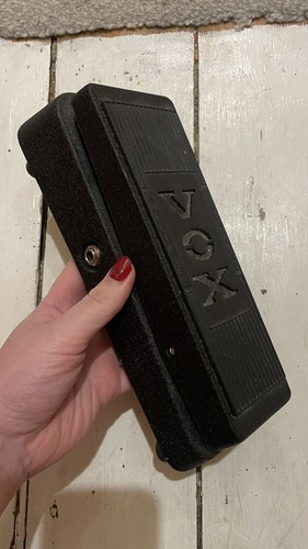 Korg vox v845 wah guitar - korg,