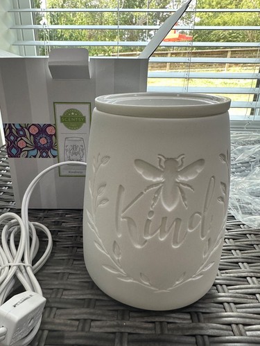 Scentsy bee kind - ,