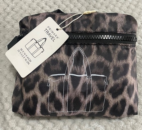 Leopard print travel - leopard,