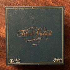 Hasbro Trivial Pursuit Classic