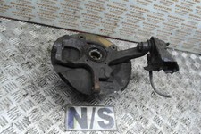 BFD055902 2005 MITSUBISHI L200 2.5TD KING CAB FRONT WHEEL HUB N/S NON ABS