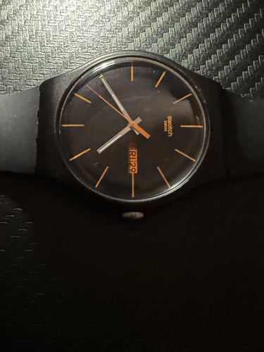 Swatch dark rebel suob704 - rebel,