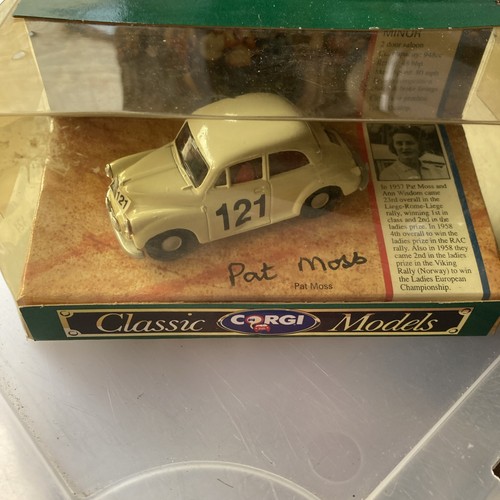 Corgi classic morris - 1:43,