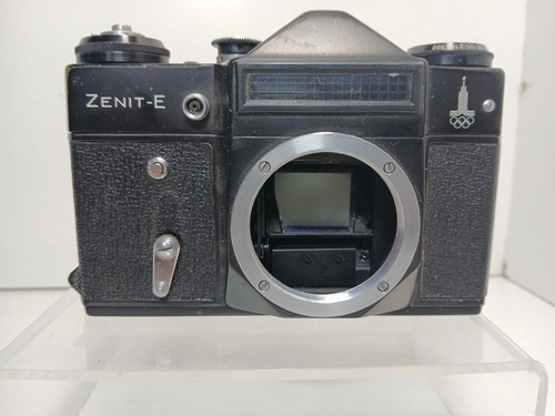 Zenit analogue vintage 35mm - e,