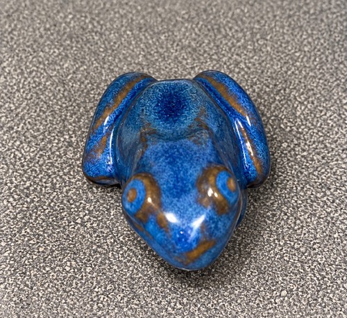 Denby blue ceramic frog - blue,